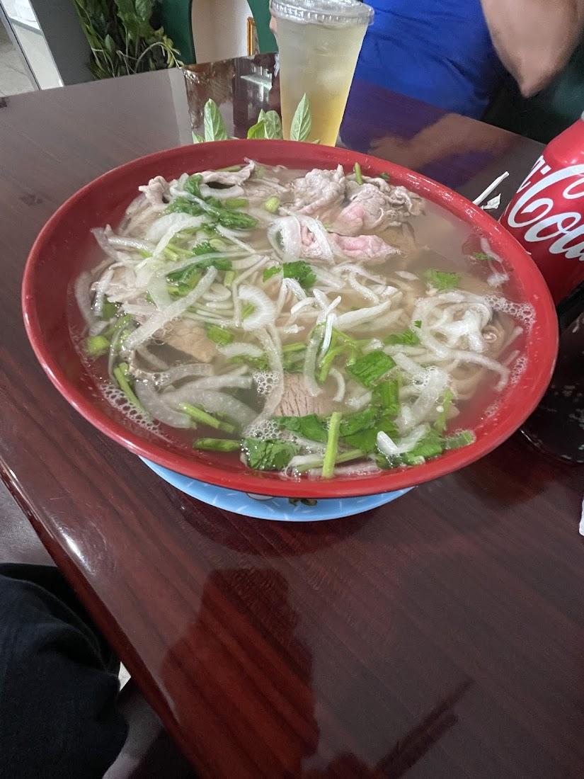Thanh Binh Restaurant (Phở)
